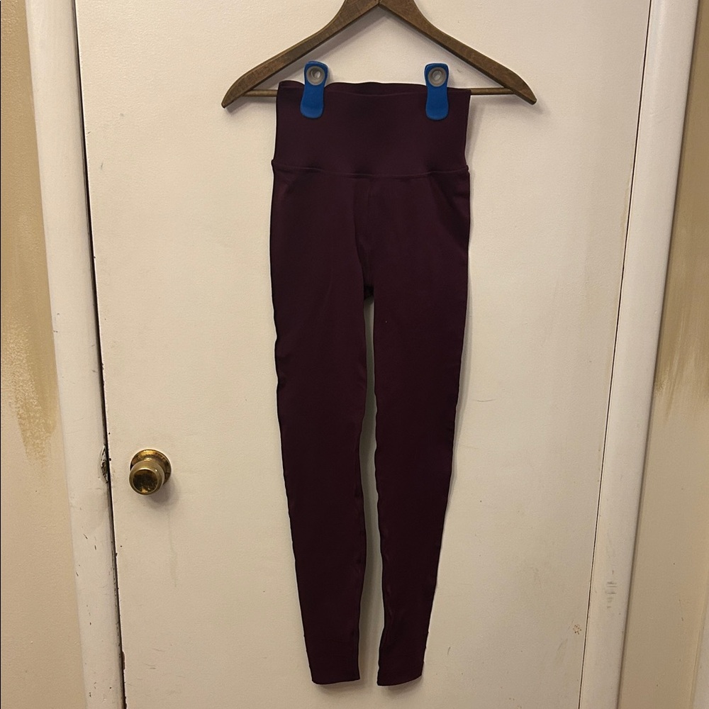 Fabletics High-Waisted Burgundy Leggings Medium Like New